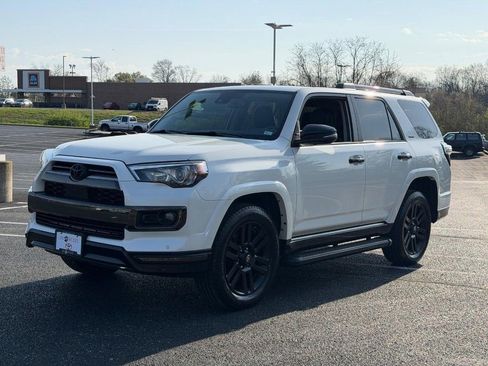 Used 2020 Toyota 4Runner Nightshade image 11
