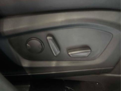Used 2021 Ford Explorer XLT w/ Equipment Group 202A AWD/4WD image 43