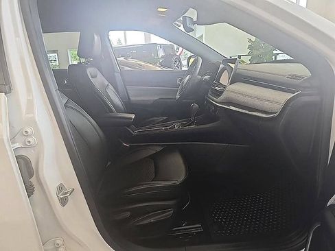 Used 2023 Jeep Compass Latitude w/ Convenience Group AWD/4WD image 37
