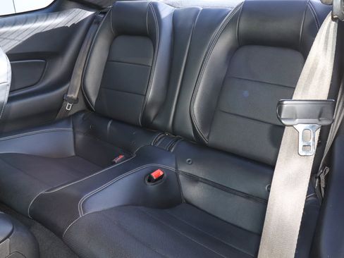 Used 2019 Ford Mustang GT Premium image 8