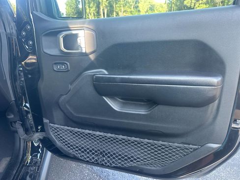 Used 2020 Jeep Gladiator Sport w/ Quick Order Package 24S image 29