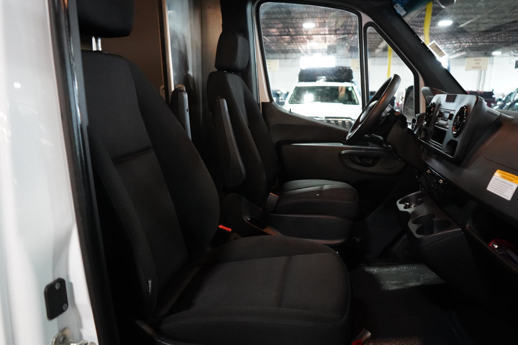 Used 2023 Mercedes-Benz Sprinter 2500 image 19