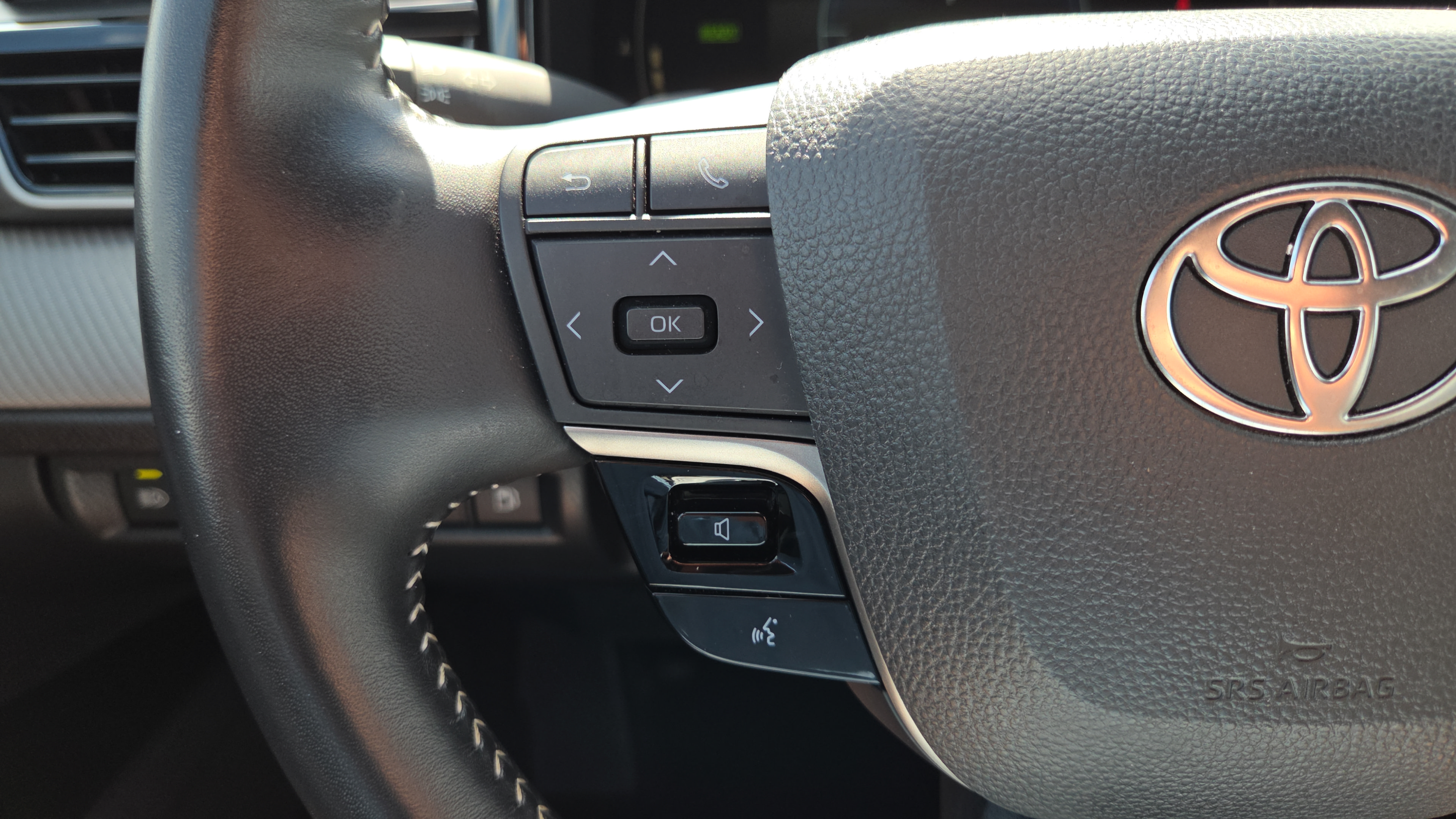 Certified 2025 Toyota Camry SE FWD image 26