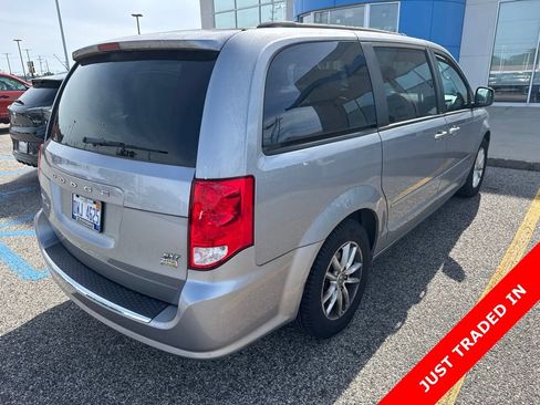 Used 2014 Dodge Grand Caravan SXT FWD image 4