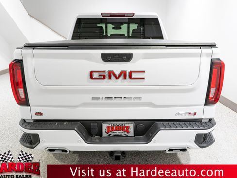Used 2023 GMC Sierra 1500 AT4 w/ AT4 Preferred Package AWD/4WD image 4