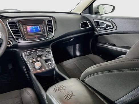 Used 2016 Chrysler 200 Limited FWD image 23