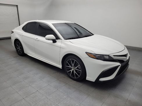 Used 2021 Toyota Camry SE w/ Convenience Package FWD image 11