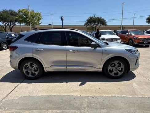 Used 2023 Ford Escape ST-Line w/ Tech Pack #1 FWD image 8