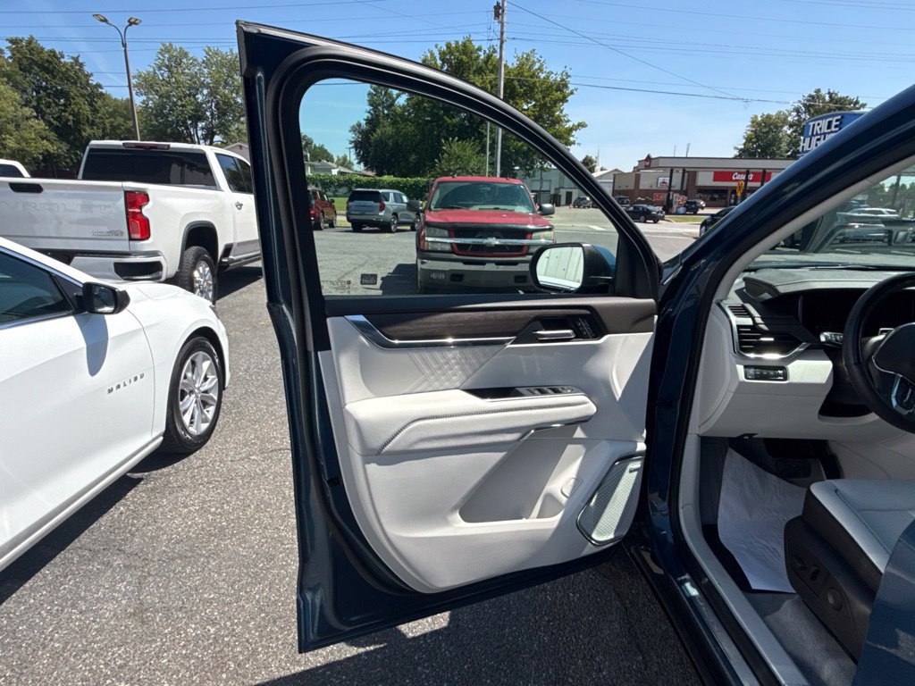 Used 2026 GMC Acadia Denali w/ Super Cruise Package AWD/4WD image 19