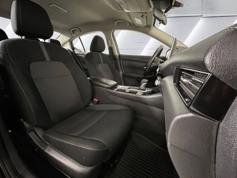 Used 2022 Nissan Sentra SV w/ All-Weather Package FWD image 14