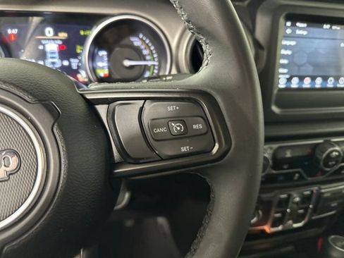 Used 2023 Jeep Wrangler Unlimited image 16