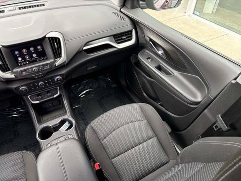 Used 2024 GMC Terrain SLE w/ Driver Convenience Package AWD/4WD image 29