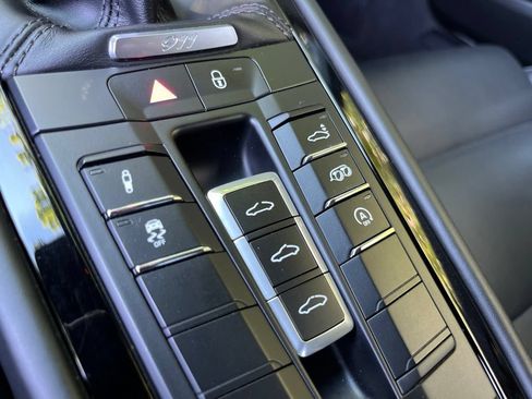 Used 2019 Porsche 911 Carrera T RWD image 35