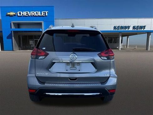 Used 2020 Nissan Rogue SV w/ Premium Package FWD image 9