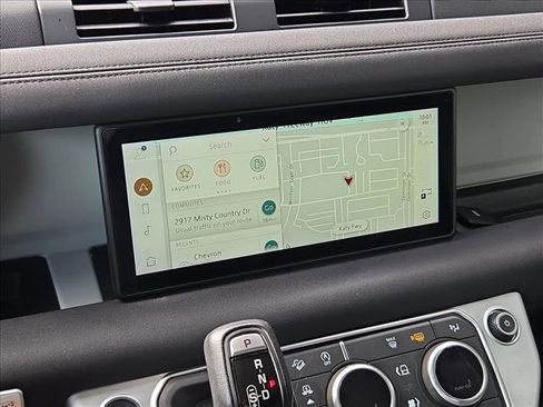 Used 2020 Land Rover Defender 110 SE image 11