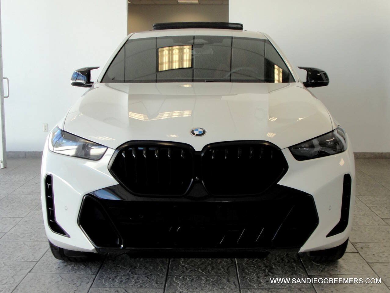 Used 2024 BMW X6 xDrive40i w/ M Sport Professional Package AWD/4WD image 4