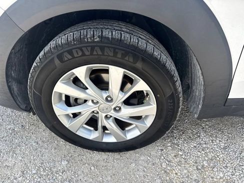 Used 2021 Hyundai Tucson SE FWD image 11