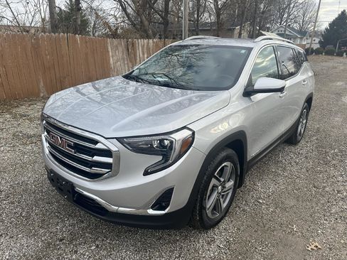 Used 2021 GMC Terrain SLT image 1