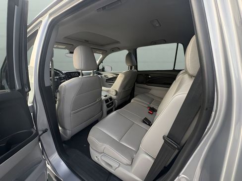 Used 2021 Honda Pilot Special Edition image 17