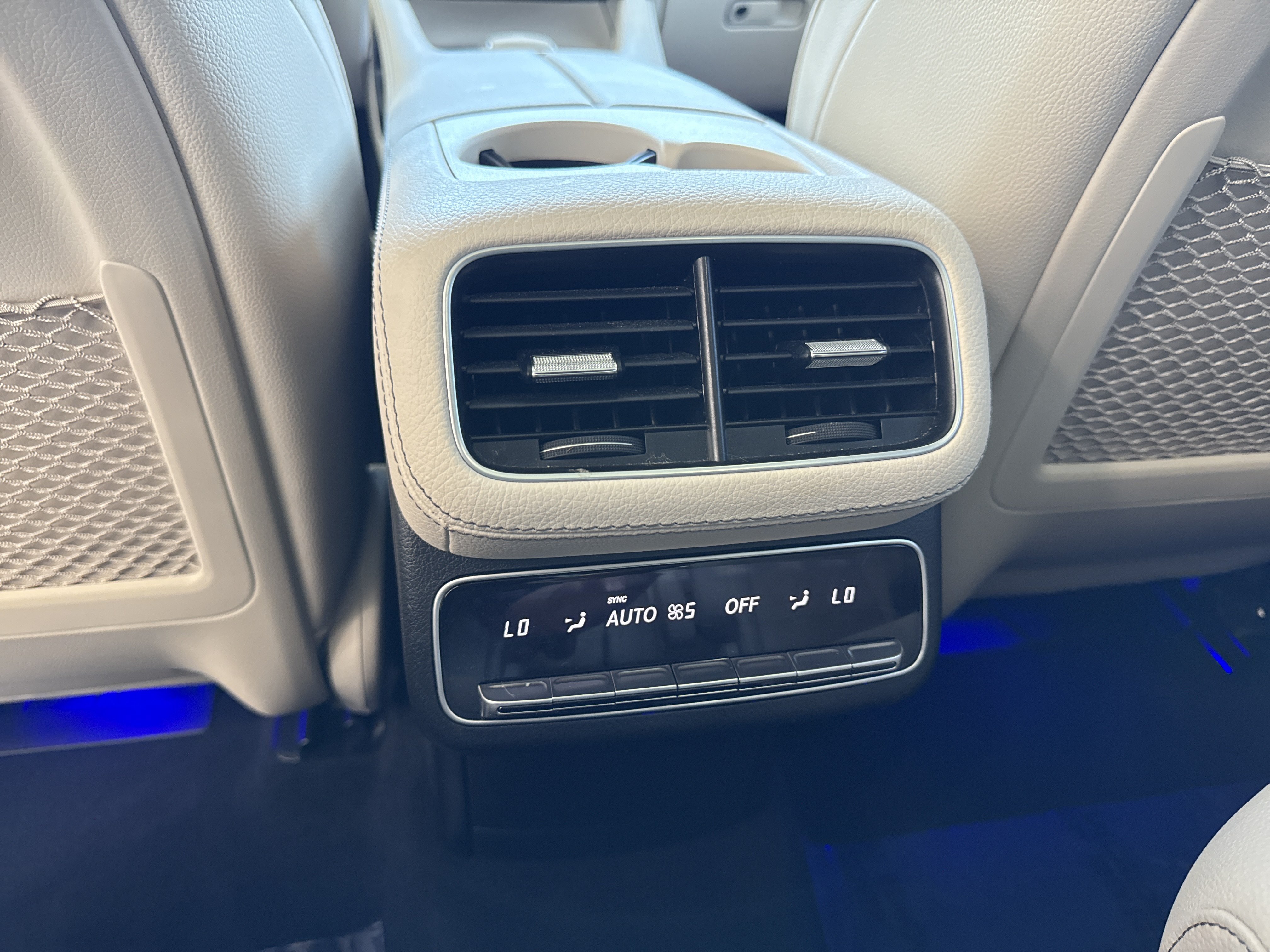 Certified 2024 Mercedes-Benz GLS 450 4MATIC image 31