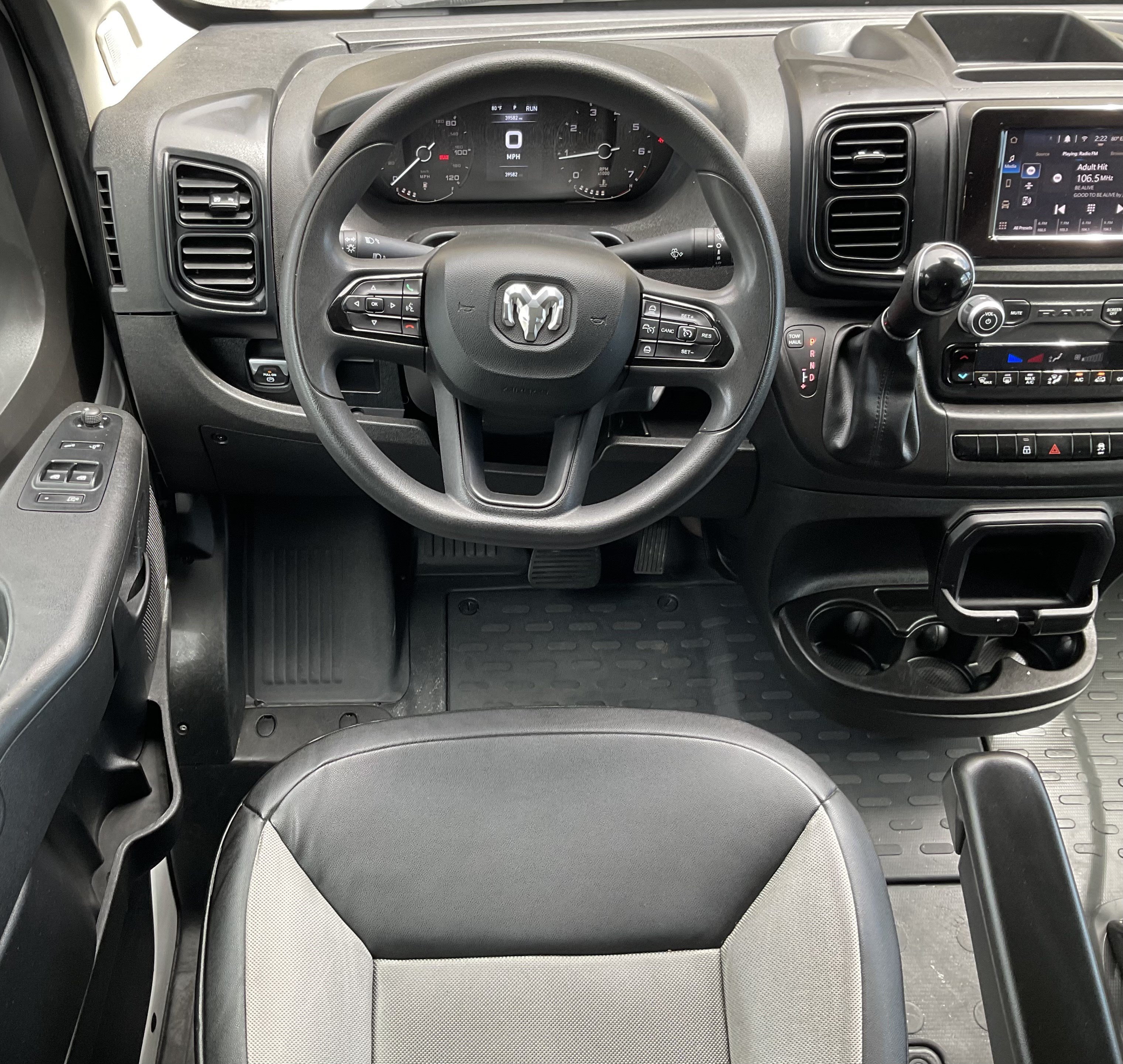 Used 2025 RAM ProMaster 2500 w/ Convenience Group FWD image 18