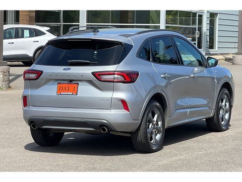 Used 2024 Ford Escape ST-Line image 5