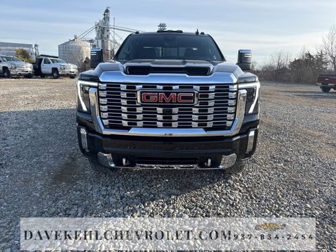 Used 2025 GMC Sierra 2500 Denali w/ Denali Reserve Package image 8