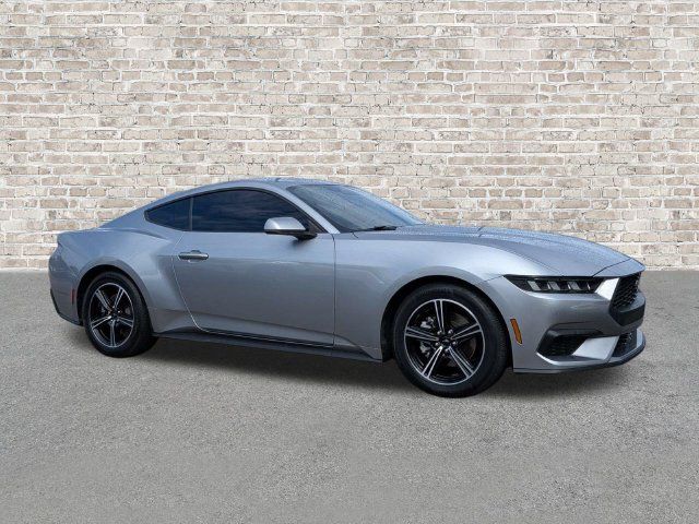 Used 2025 Ford Mustang Coupe RWD image 1