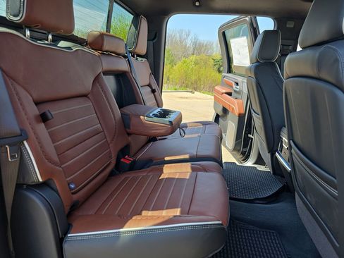 New 2026 GMC Sierra 2500 Denali Ultimate AWD/4WD image 11