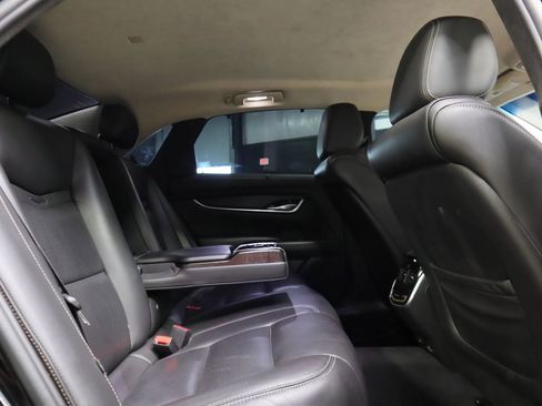 Used 2018 Cadillac XTS w/ Rear Seat Comfort Package image 28