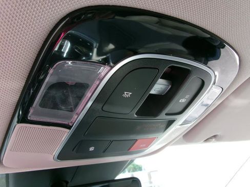Used 2022 Hyundai Tucson SEL w/ Convenience + Premium Package FWD image 16