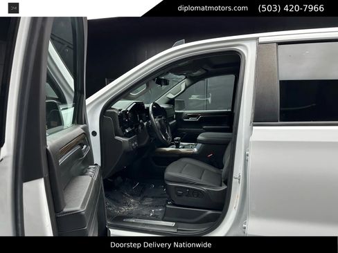 Used 2024 Chevrolet Silverado 1500 LT Trail Boss w/ Protection Package image 18