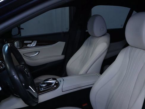 Used 2019 Mercedes-Benz E 300 4MATIC image 15