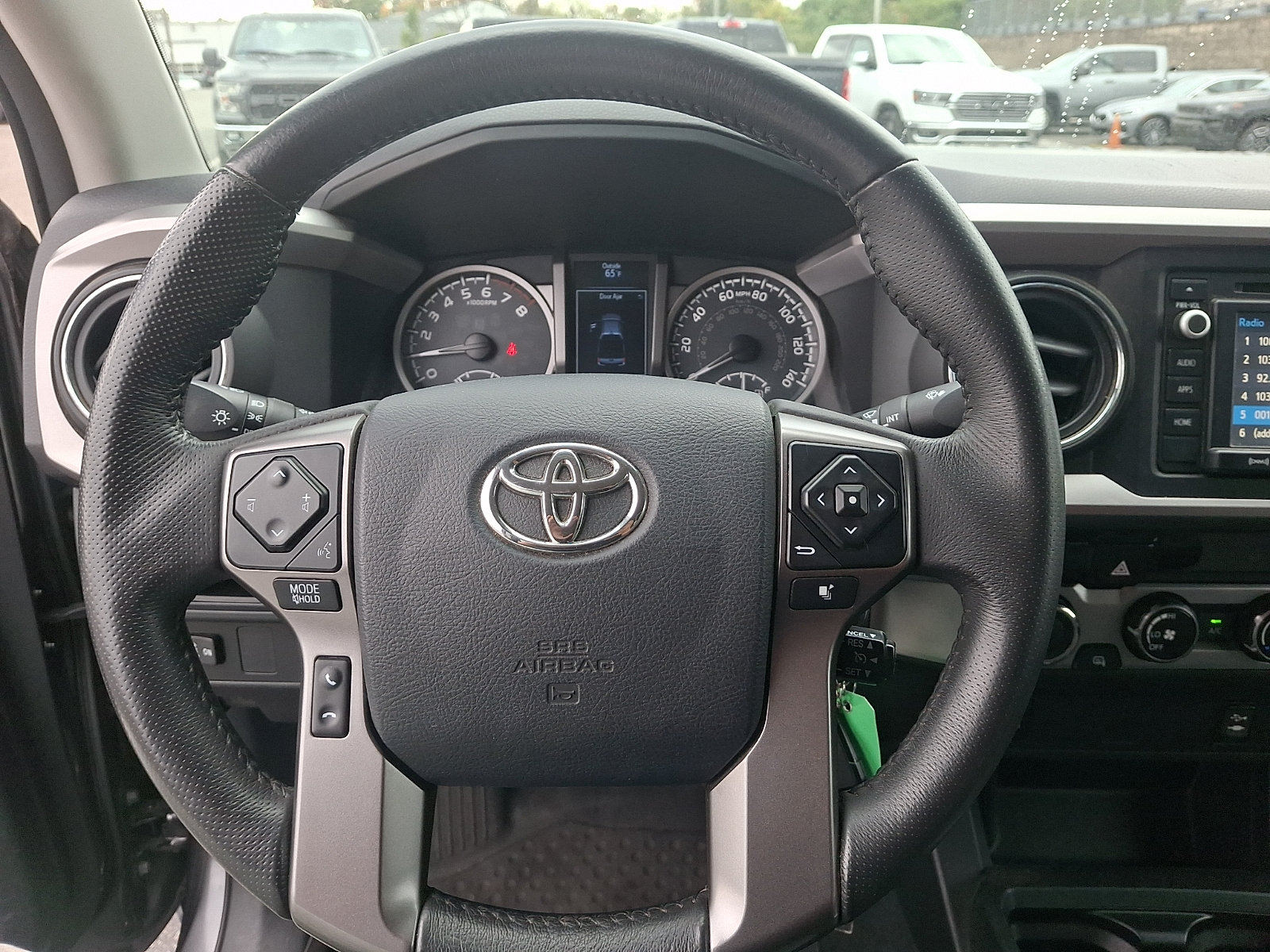 Used 2017 Toyota Tacoma SR5 w/ Tow Package AWD/4WD image 18