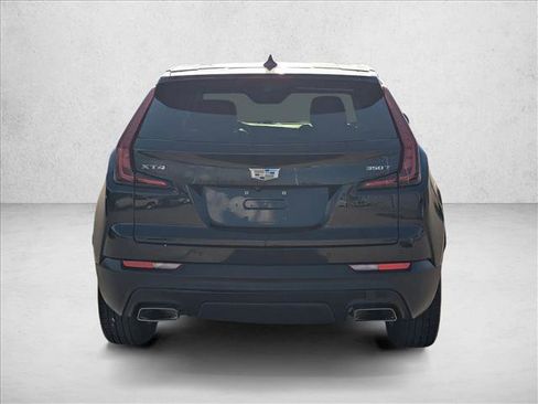 Used 2023 Cadillac XT4 Luxury w/ Cold Weather Package image 11