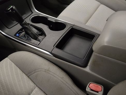 Used 2016 Toyota Camry LE FWD image 26