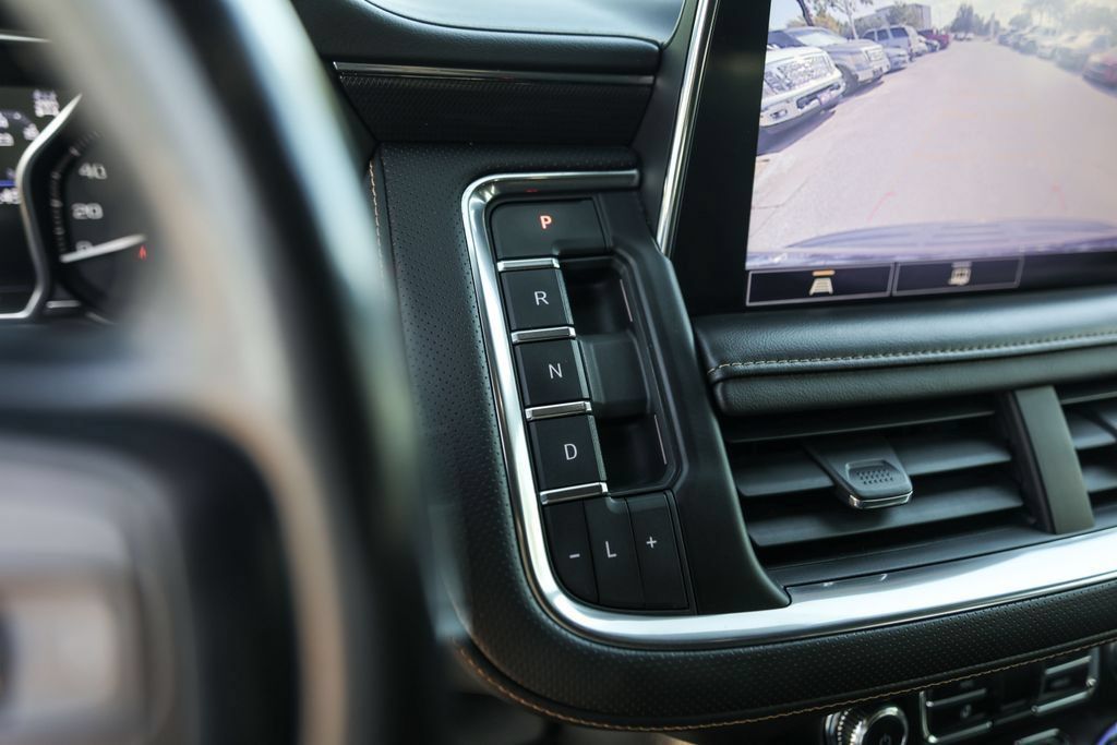 Used 2021 GMC Yukon AT4 w/ Rear Media and Nav Package AWD/4WD image 21