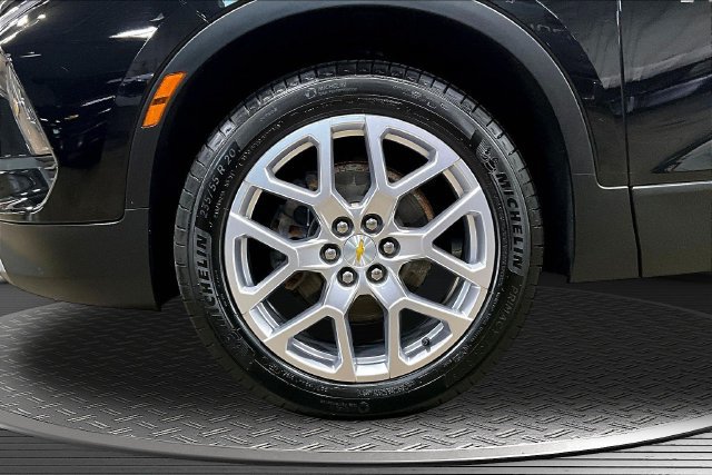 Certified 2024 Chevrolet Blazer LT w/ Convenience Package FWD image 32