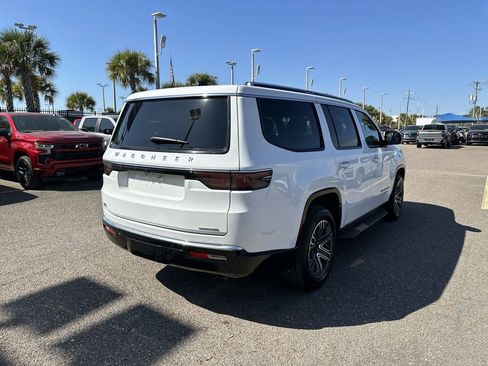 Used 2024 Jeep Wagoneer Series II w/ Flexible Seating Group image 16