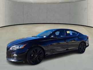 Used 2022 Nissan Altima 2.5 SR w/ Midnight Edition Package video 1