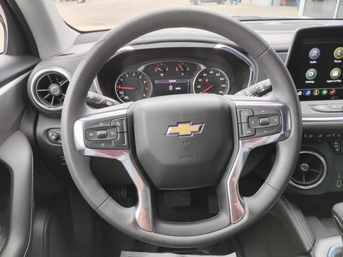 Used 2024 Chevrolet Blazer LT w/ Convenience Package FWD image 16