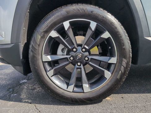 Used 2025 Chevrolet Equinox RS w/ Safety and Technology Package FWD image 32