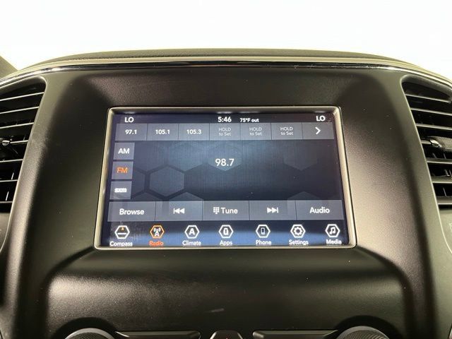 Used 2019 Jeep Grand Cherokee Laredo AWD/4WD image 26