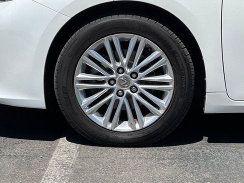 Used 2013 Lexus ES 350 w/ Premium Pkg FWD image 37
