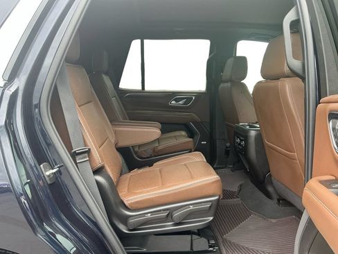 Used 2024 Chevrolet Tahoe High Country w/ Premium Package 2 AWD/4WD image 23