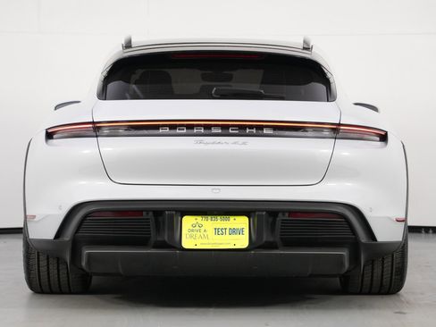 Used 2024 Porsche Taycan 4 Cross Turismo image 11