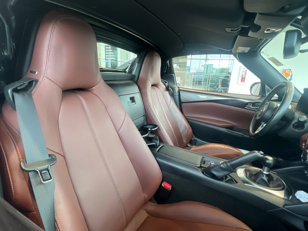 Used 2019 MAZDA MX-5 Miata RF Grand Touring RWD image 6