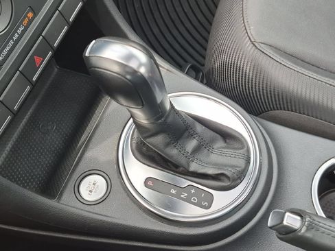 Used 2012 Volkswagen Beetle 2.5 FWD image 32