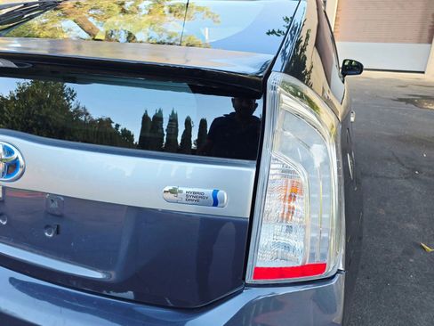 Used 2014 Toyota Prius Plug-In Hybrid image 42