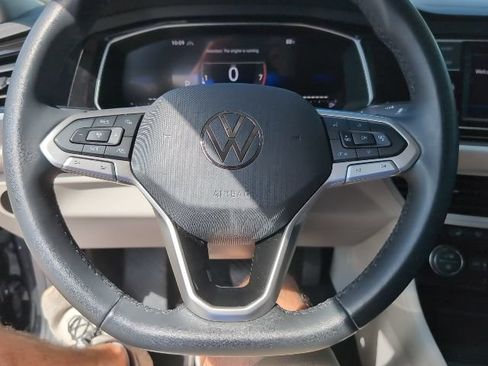 Used 2024 Volkswagen Jetta SE FWD image 11